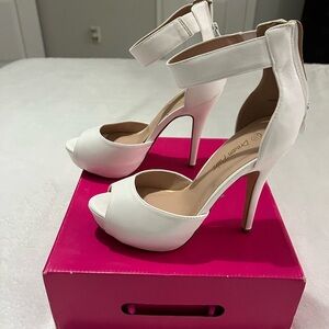 Dream Pairs Elegant White Peep Toe Heels